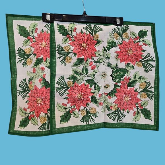 Vintage Floral Poinsettia Holiday Christmas Square Cloth Napkins MCM Set of Two - Picture 7 of 13